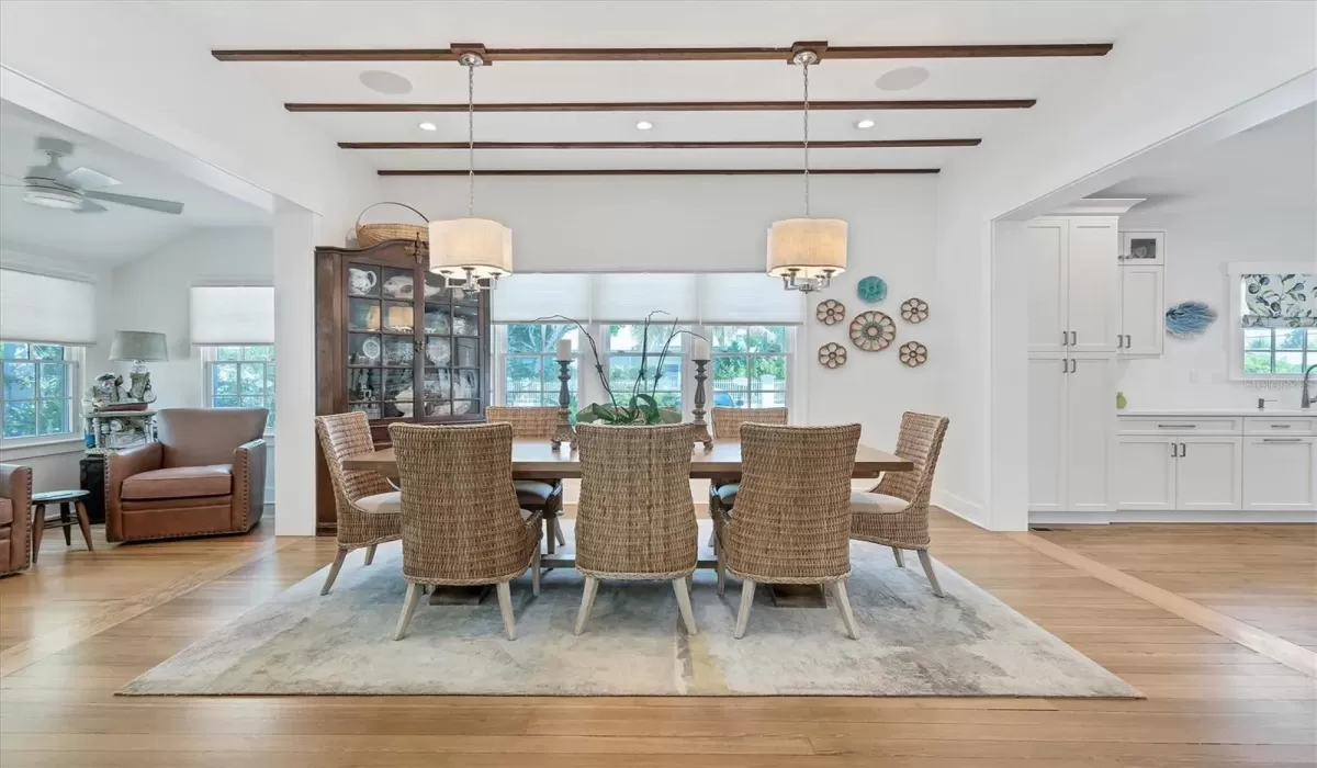 4 Bedrooms Bedrooms, 0 ,3 BathroomsBathrooms,Residential Lease,For Sale,0,D6143432