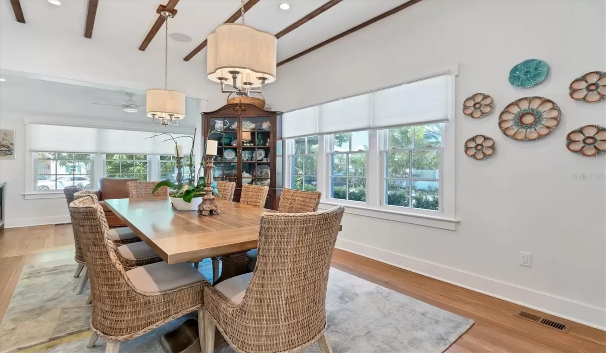 4 Bedrooms Bedrooms, 0 ,3 BathroomsBathrooms,Residential Lease,For Sale,0,D6143432