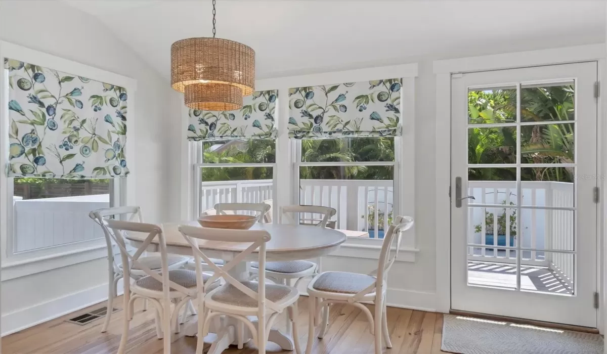 4 Bedrooms Bedrooms, 0 ,3 BathroomsBathrooms,Residential Lease,For Sale,0,D6143432