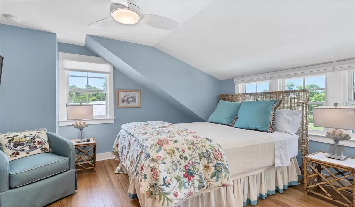 4 Bedrooms Bedrooms, 0 ,3 BathroomsBathrooms,Residential Lease,For Sale,0,D6143432