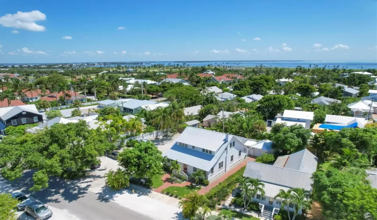 4 Bedrooms Bedrooms, 0 ,3 BathroomsBathrooms,Residential Lease,For Sale,0,D6143432