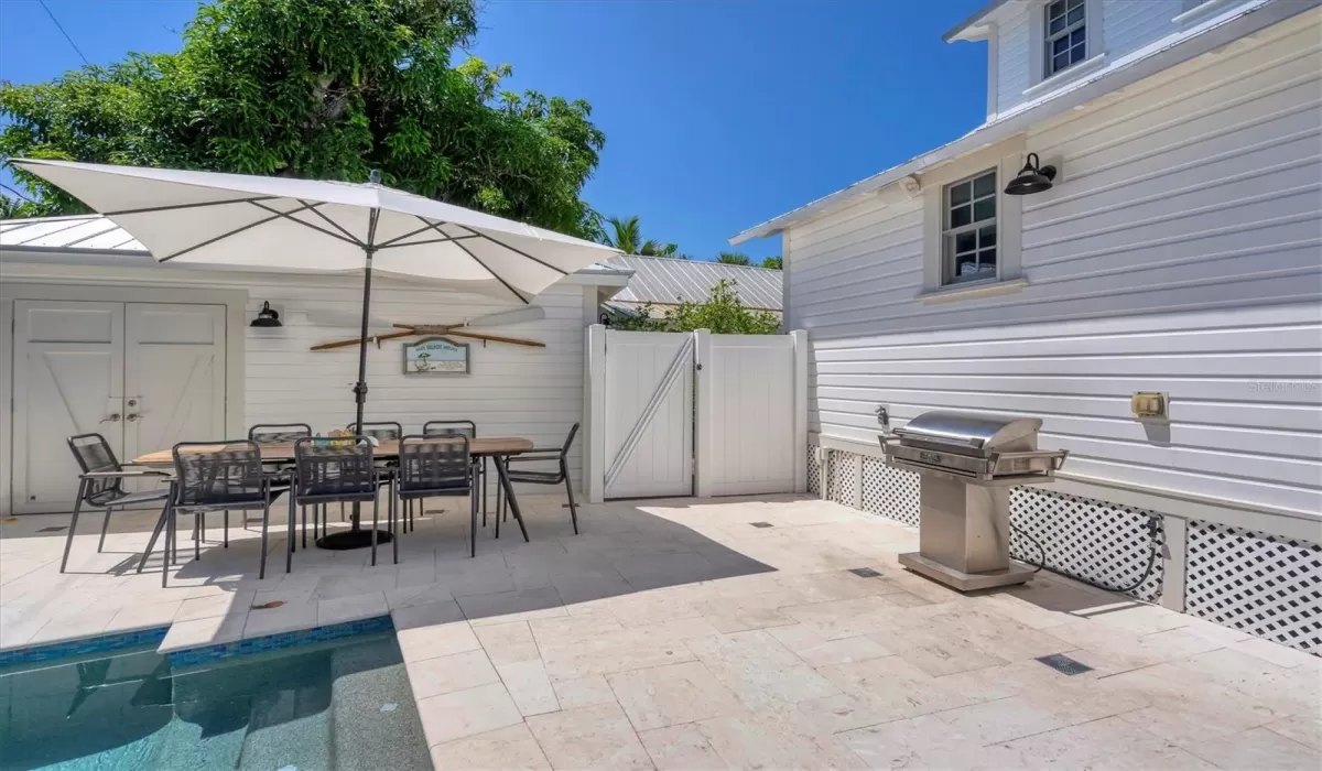 4 Bedrooms Bedrooms, 0 ,3 BathroomsBathrooms,Residential Lease,For Sale,0,D6143432