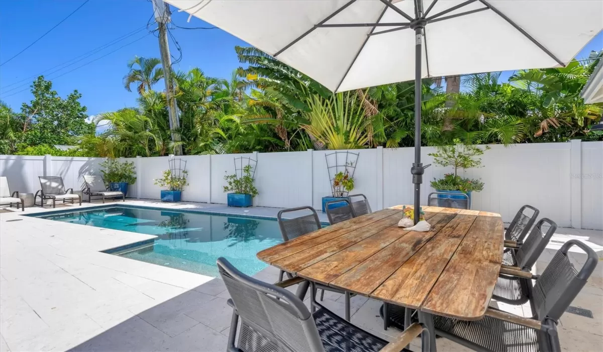 4 Bedrooms Bedrooms, 0 ,3 BathroomsBathrooms,Residential Lease,For Sale,0,D6143432
