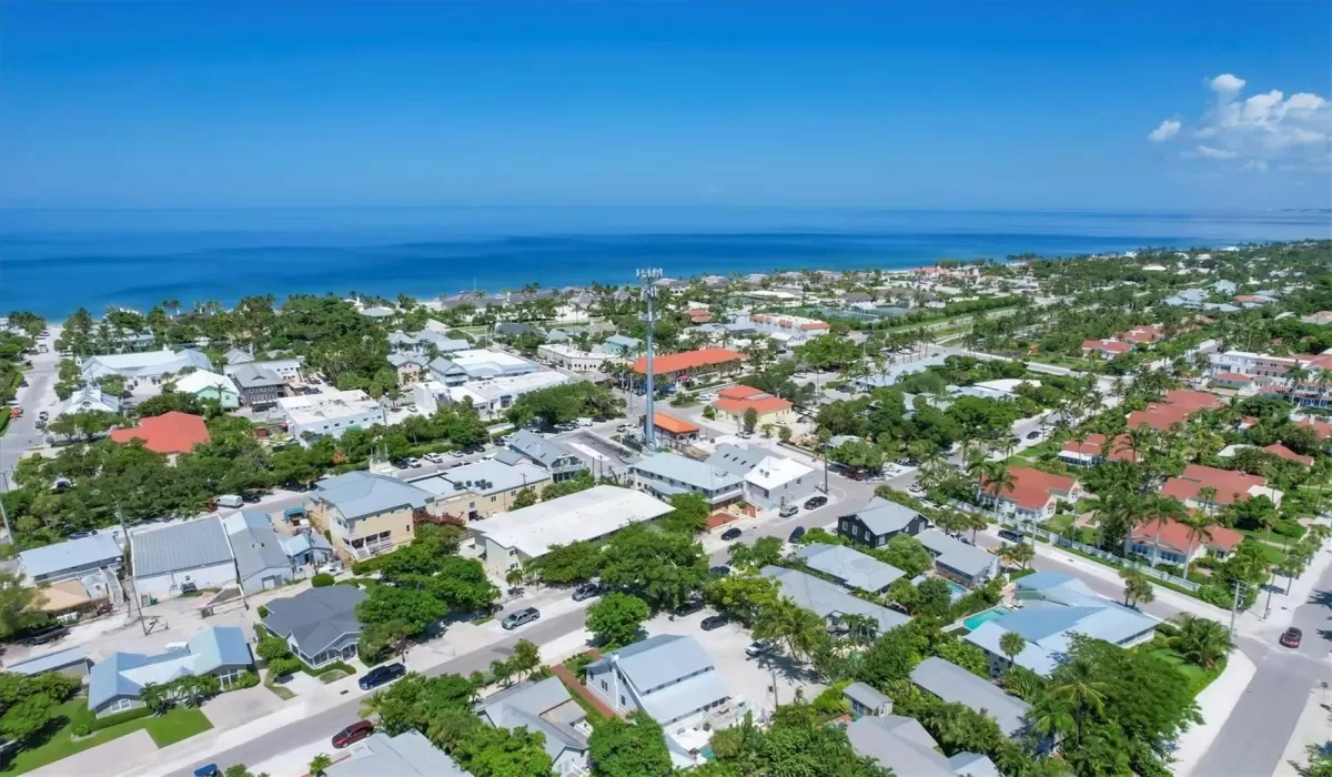 4 Bedrooms Bedrooms, 0 ,3 BathroomsBathrooms,Residential Lease,For Sale,0,D6143432