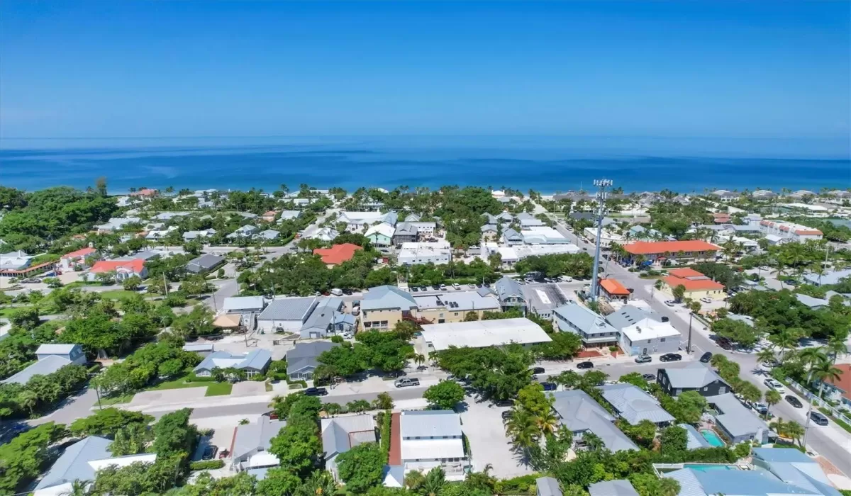 4 Bedrooms Bedrooms, 0 ,3 BathroomsBathrooms,Residential Lease,For Sale,0,D6143432