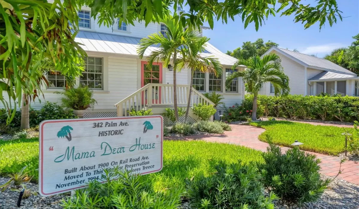 4 Bedrooms Bedrooms, 0 ,3 BathroomsBathrooms,Residential Lease,For Sale,0,D6143432