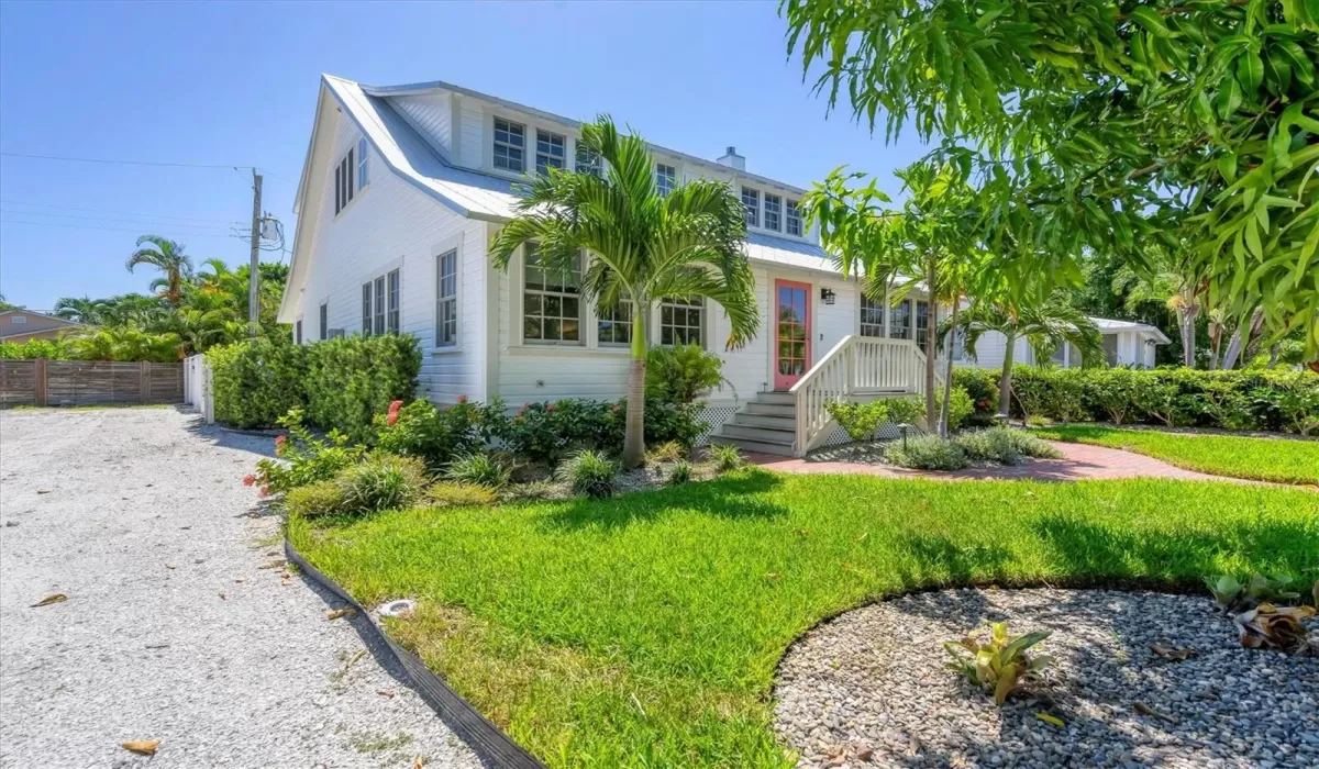 4 Bedrooms Bedrooms, 0 ,3 BathroomsBathrooms,Residential Lease,For Sale,0,D6143432