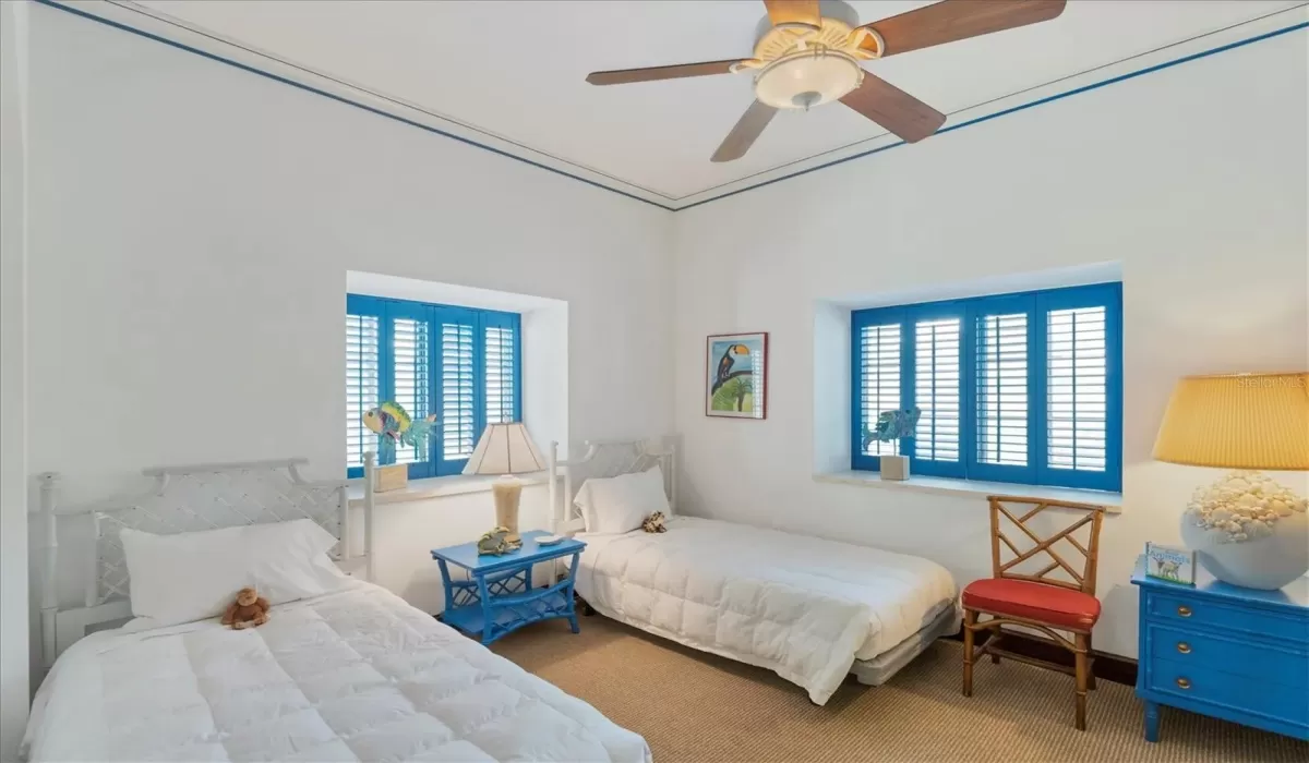 3 Bedrooms Bedrooms, 0 ,2 BathroomsBathrooms,Residential Lease,For Sale,0,D6143532