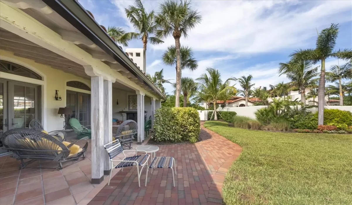 3 Bedrooms Bedrooms, 0 ,2 BathroomsBathrooms,Residential Lease,For Sale,0,D6143532