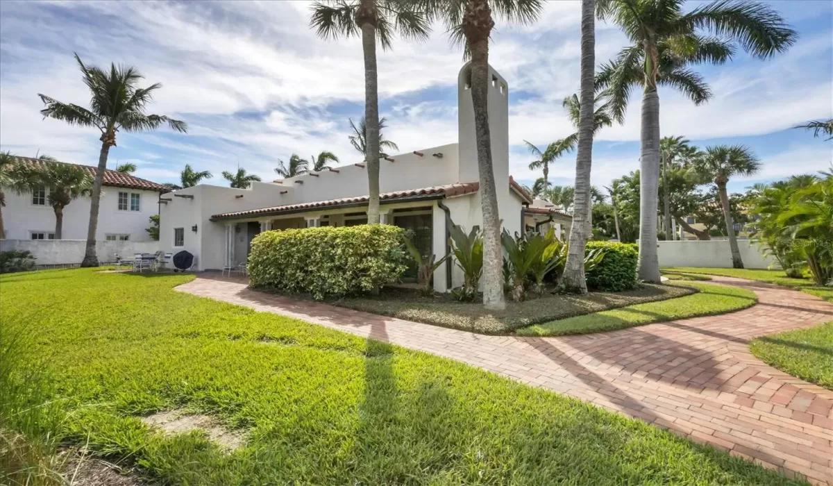 3 Bedrooms Bedrooms, 0 ,2 BathroomsBathrooms,Residential Lease,For Sale,0,D6143532