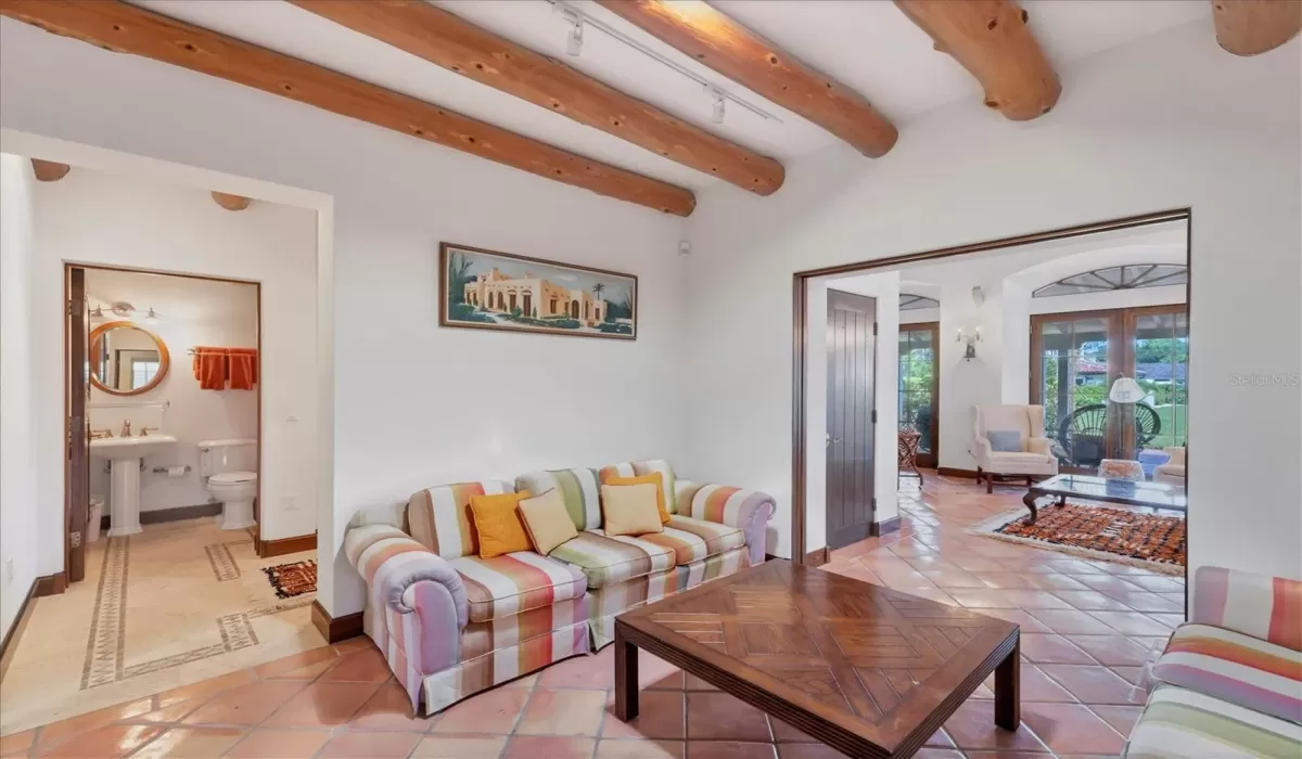 3 Bedrooms Bedrooms, 0 ,2 BathroomsBathrooms,Residential Lease,For Sale,0,D6143532
