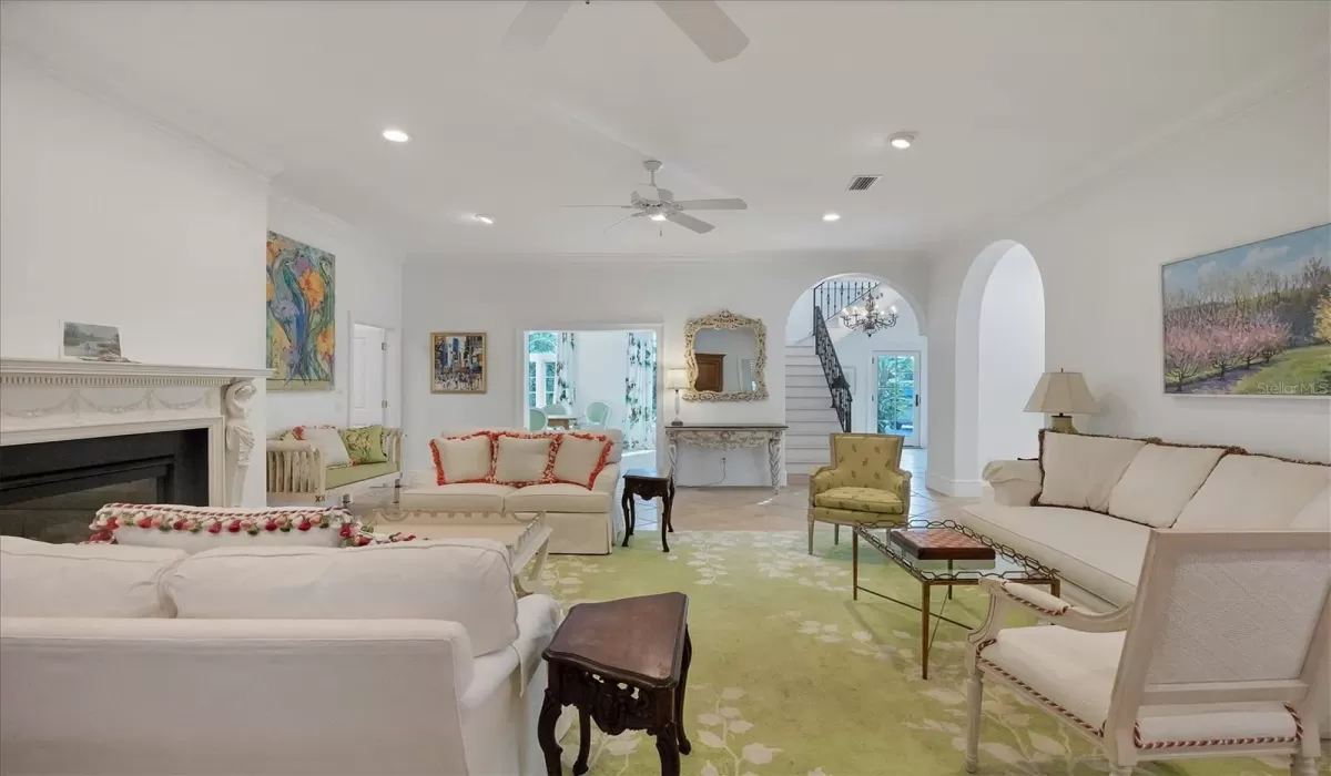 5 Bedrooms Bedrooms, 0 ,5 BathroomsBathrooms,Residential Lease,For Sale,0,D6143540
