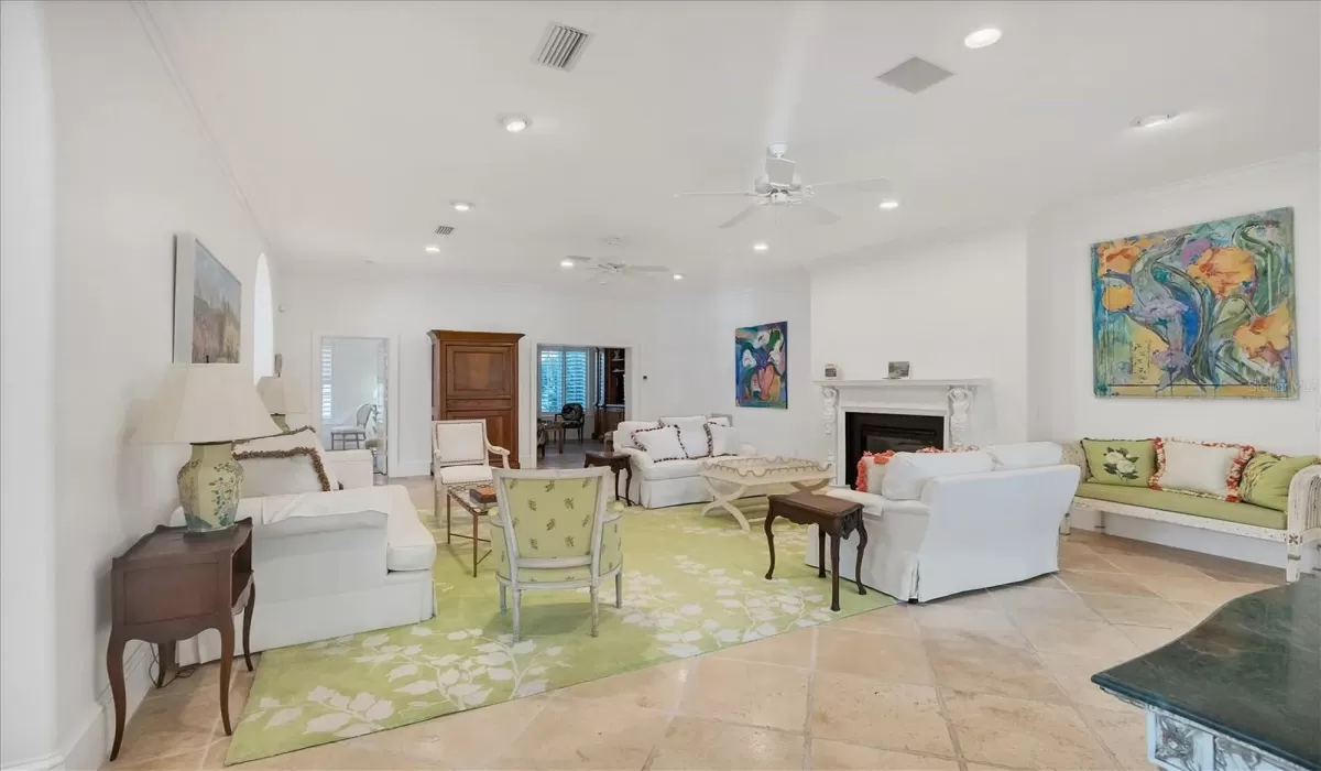 5 Bedrooms Bedrooms, 0 ,5 BathroomsBathrooms,Residential Lease,For Sale,0,D6143540
