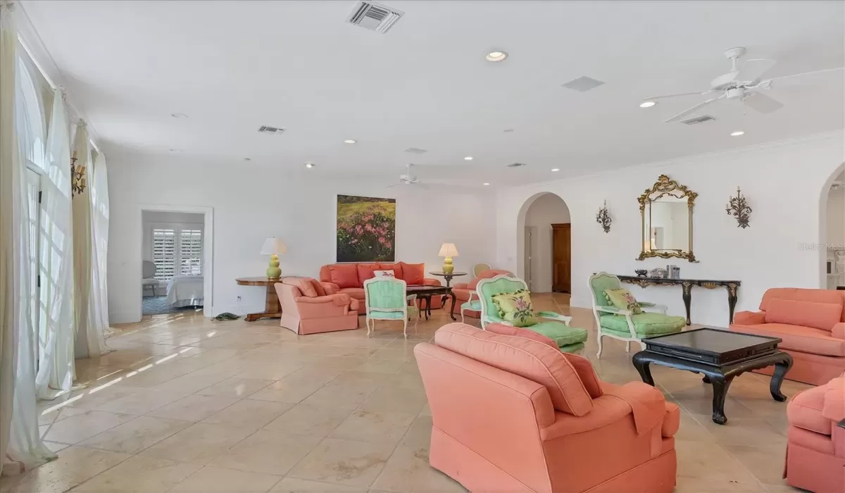 5 Bedrooms Bedrooms, 0 ,5 BathroomsBathrooms,Residential Lease,For Sale,0,D6143540