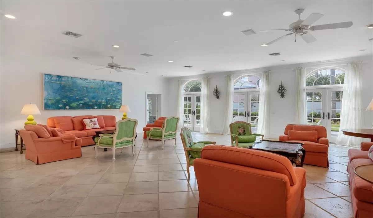 5 Bedrooms Bedrooms, 0 ,5 BathroomsBathrooms,Residential Lease,For Sale,0,D6143540