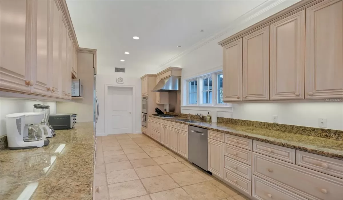5 Bedrooms Bedrooms, 0 ,5 BathroomsBathrooms,Residential Lease,For Sale,0,D6143540