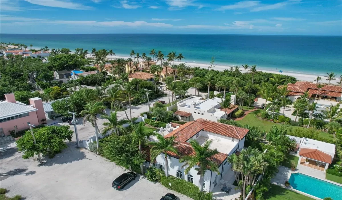 5 Bedrooms Bedrooms, 0 ,5 BathroomsBathrooms,Residential Lease,For Sale,0,D6143540