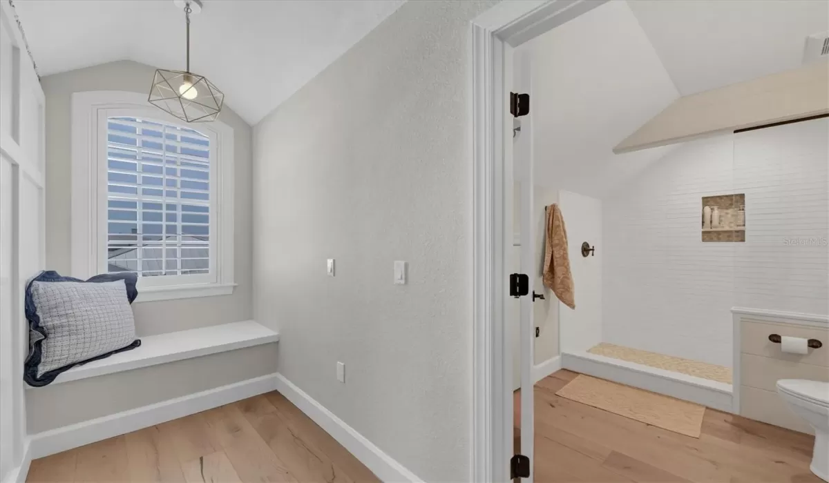 3 Bedrooms Bedrooms, 0 ,3 BathroomsBathrooms,Residential Lease,For Sale,0,D6143545