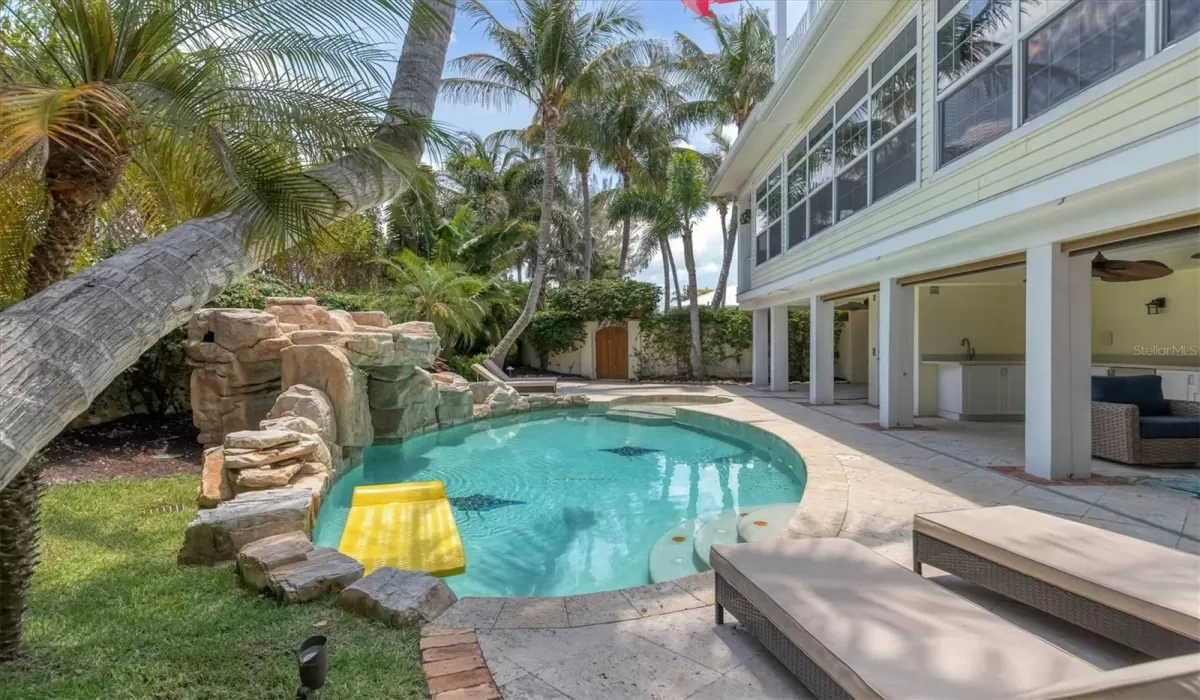 3 Bedrooms Bedrooms, 0 ,3 BathroomsBathrooms,Residential Lease,For Sale,0,D6143545