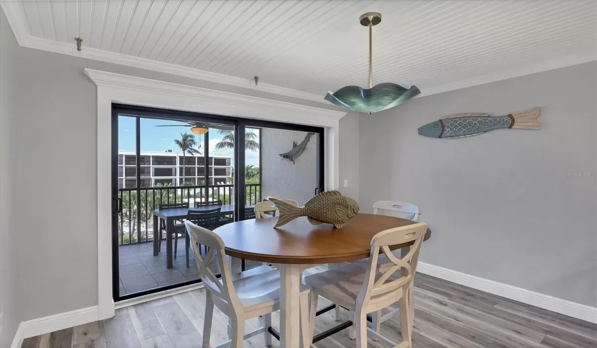 2 Bedrooms Bedrooms, 0 ,2 BathroomsBathrooms,Residential,For Sale,0,D6143628