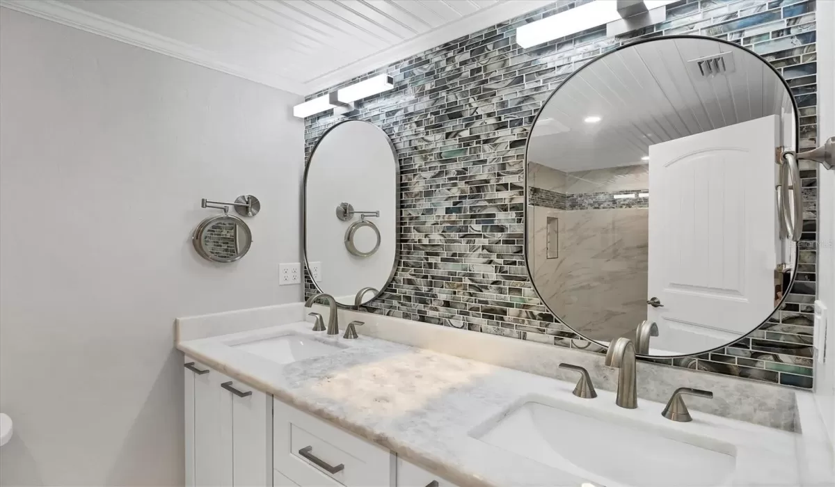 2 Bedrooms Bedrooms, 0 ,2 BathroomsBathrooms,Residential,For Sale,0,D6143628