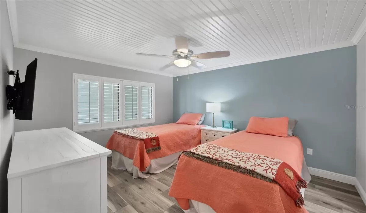 2 Bedrooms Bedrooms, 0 ,2 BathroomsBathrooms,Residential,For Sale,0,D6143628