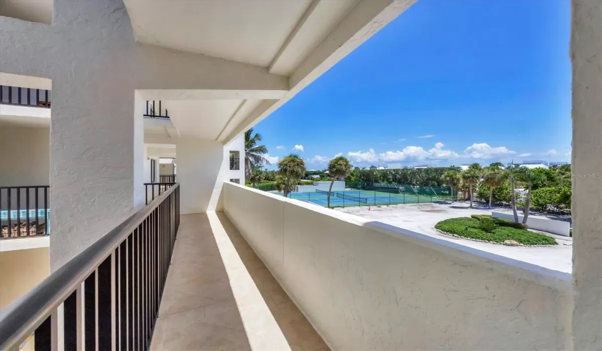 2 Bedrooms Bedrooms, 0 ,2 BathroomsBathrooms,Residential,For Sale,0,D6143628
