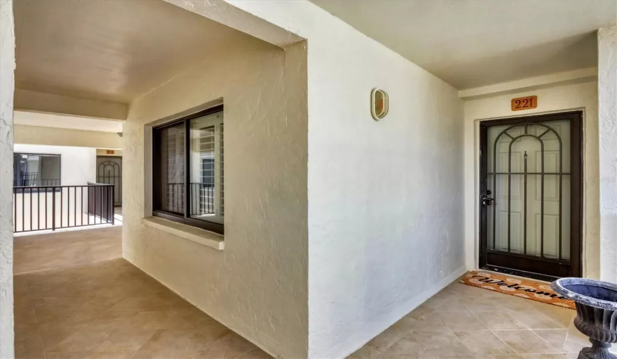 2 Bedrooms Bedrooms, 0 ,2 BathroomsBathrooms,Residential,For Sale,0,D6143628
