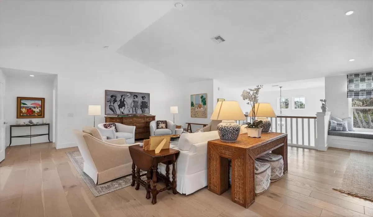 3 Bedrooms Bedrooms, 0 ,4 BathroomsBathrooms,Residential Lease,For Sale,0,D6143644