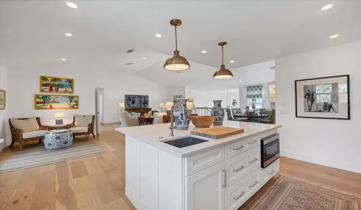 3 Bedrooms Bedrooms, 0 ,4 BathroomsBathrooms,Residential Lease,For Sale,0,D6143644