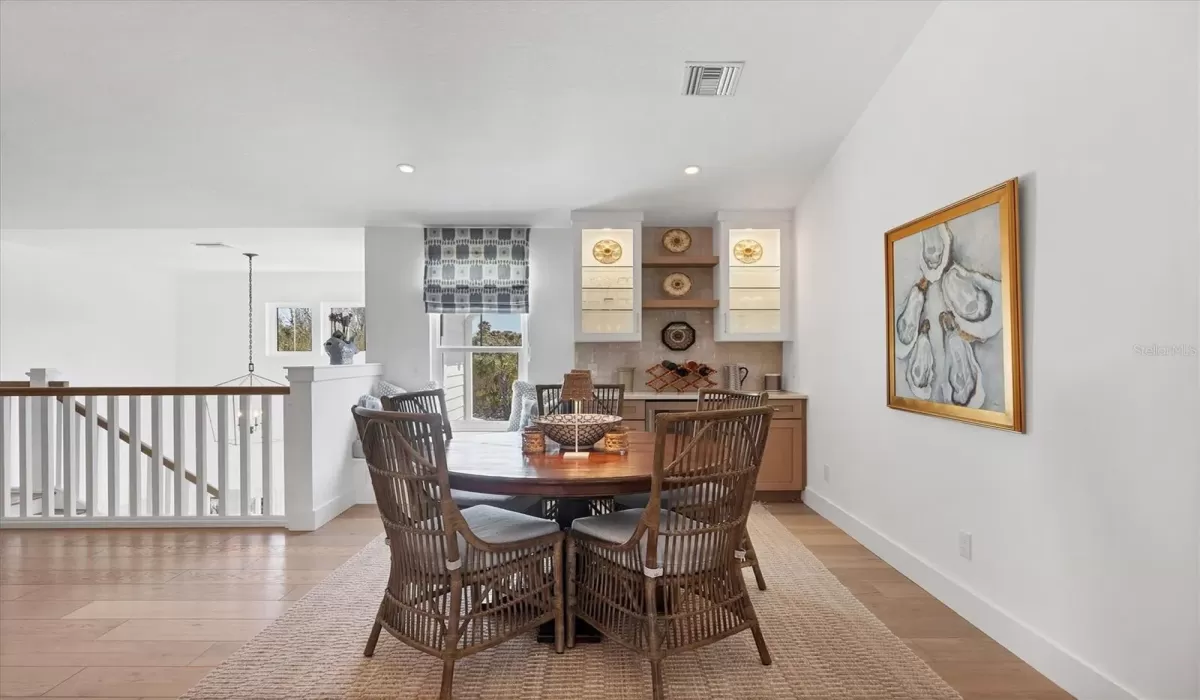 3 Bedrooms Bedrooms, 0 ,4 BathroomsBathrooms,Residential Lease,For Sale,0,D6143644