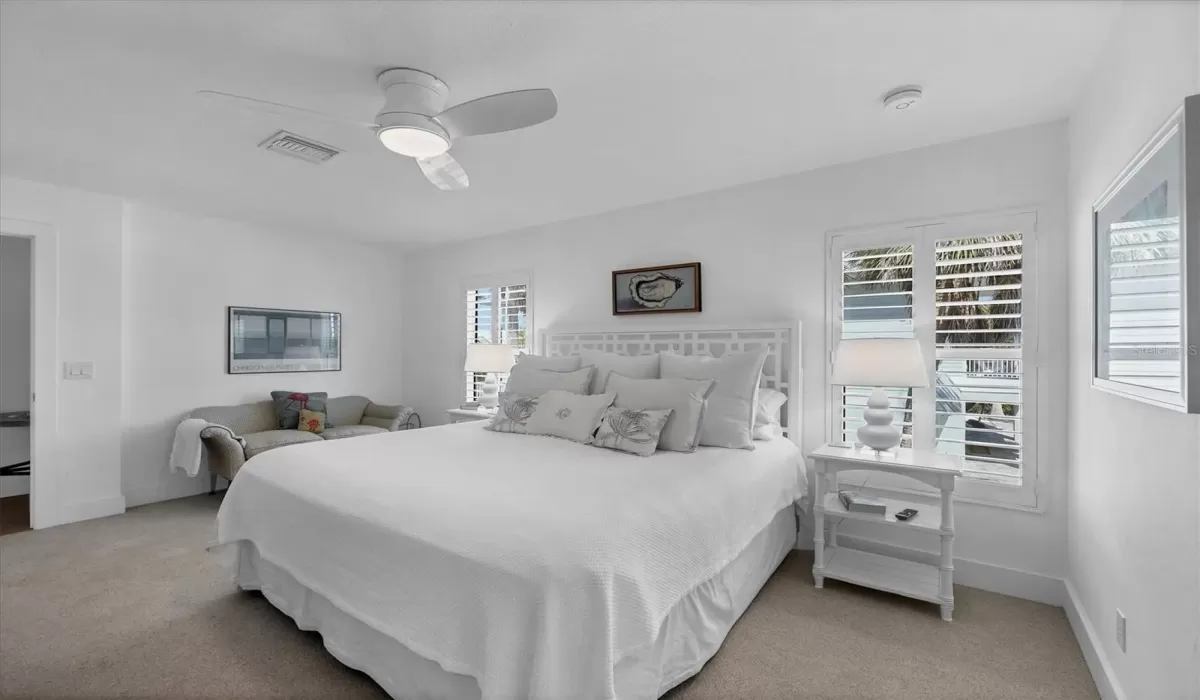 3 Bedrooms Bedrooms, 0 ,4 BathroomsBathrooms,Residential Lease,For Sale,0,D6143644