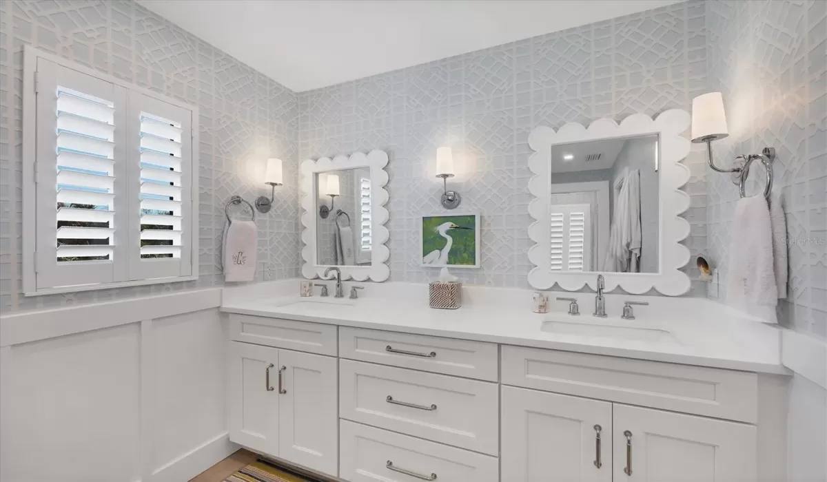 3 Bedrooms Bedrooms, 0 ,4 BathroomsBathrooms,Residential Lease,For Sale,0,D6143644