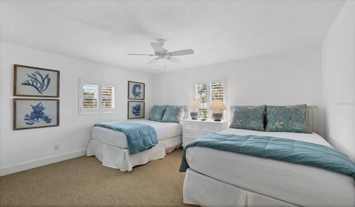 3 Bedrooms Bedrooms, 0 ,4 BathroomsBathrooms,Residential Lease,For Sale,0,D6143644