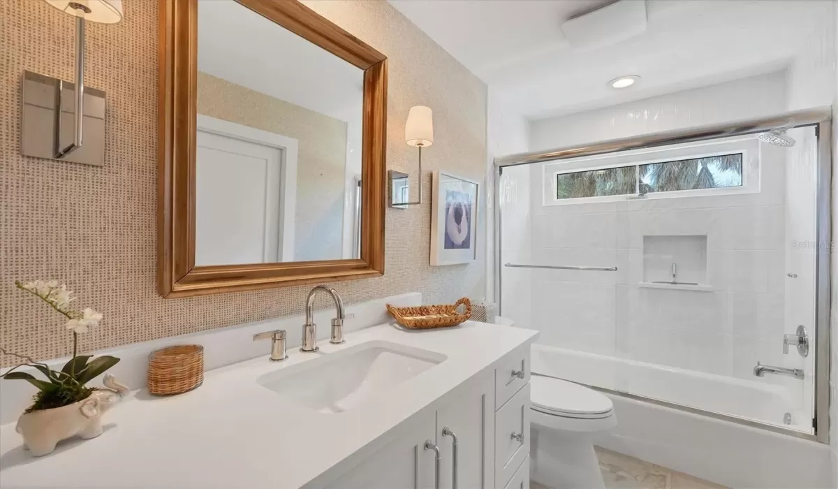 3 Bedrooms Bedrooms, 0 ,4 BathroomsBathrooms,Residential Lease,For Sale,0,D6143644