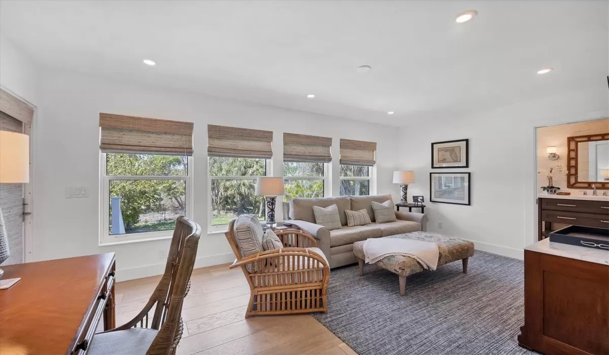 3 Bedrooms Bedrooms, 0 ,4 BathroomsBathrooms,Residential Lease,For Sale,0,D6143644