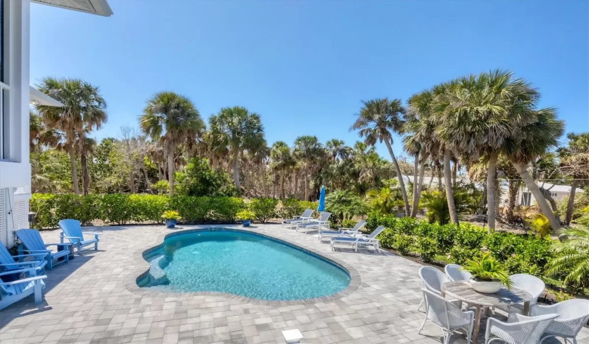 3 Bedrooms Bedrooms, 0 ,4 BathroomsBathrooms,Residential Lease,For Sale,0,D6143644