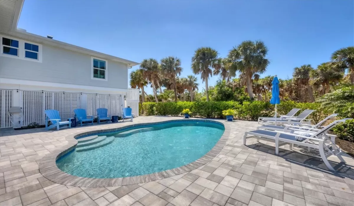 3 Bedrooms Bedrooms, 0 ,4 BathroomsBathrooms,Residential Lease,For Sale,0,D6143644