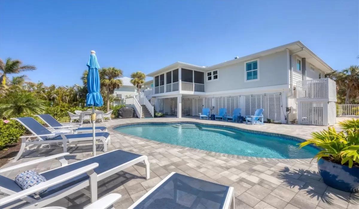 3 Bedrooms Bedrooms, 0 ,4 BathroomsBathrooms,Residential Lease,For Sale,0,D6143644