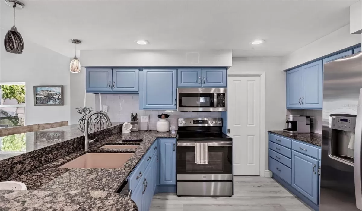 3 Bedrooms Bedrooms, 0 ,2 BathroomsBathrooms,Residential Lease,For Sale,0,D6143645