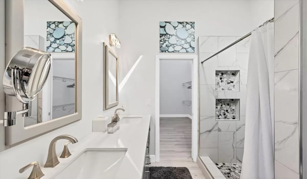 3 Bedrooms Bedrooms, 0 ,2 BathroomsBathrooms,Residential Lease,For Sale,0,D6143645