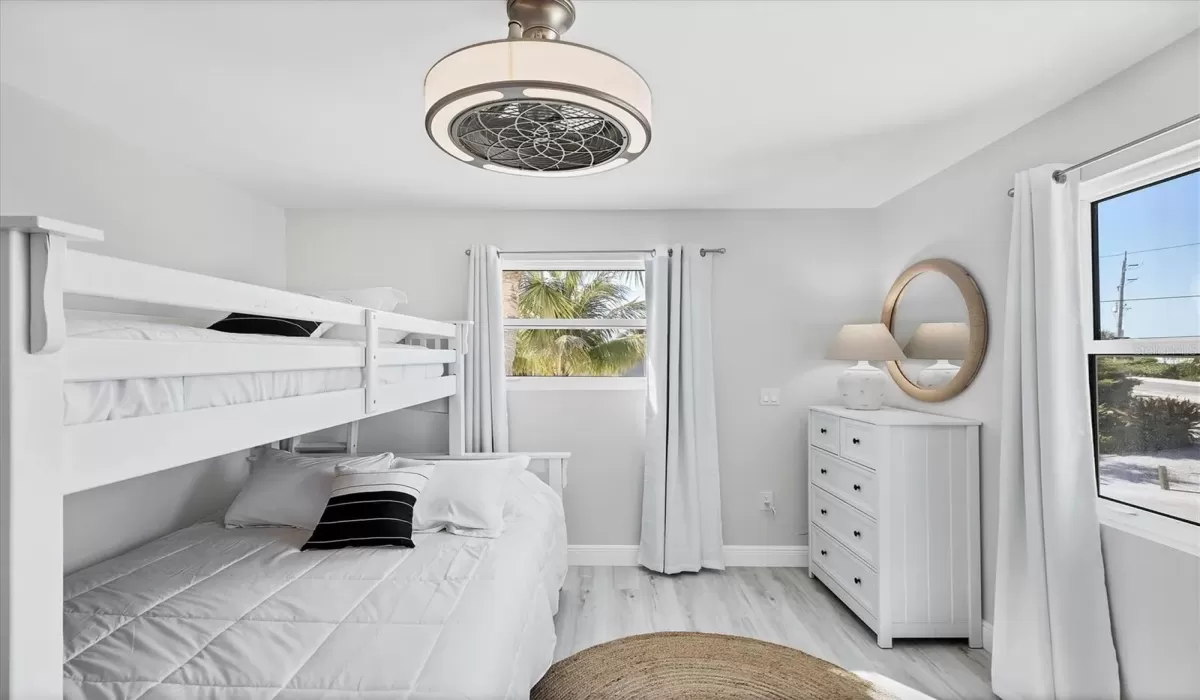 3 Bedrooms Bedrooms, 0 ,2 BathroomsBathrooms,Residential Lease,For Sale,0,D6143645