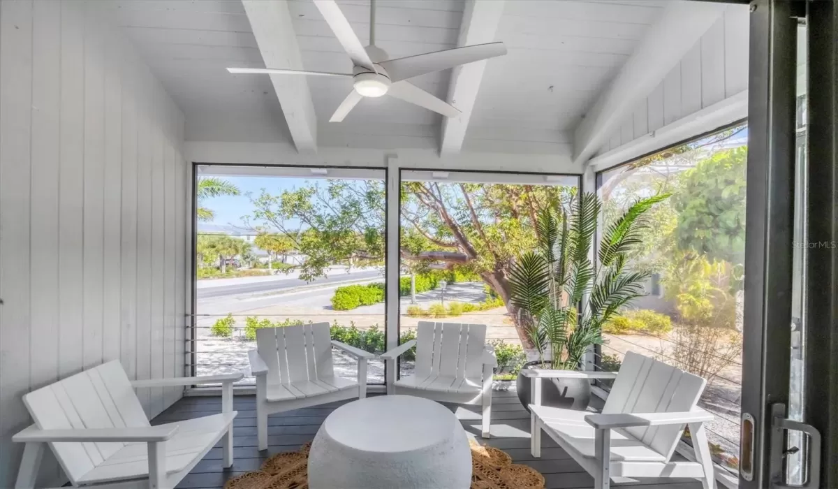 3 Bedrooms Bedrooms, 0 ,2 BathroomsBathrooms,Residential Lease,For Sale,0,D6143645