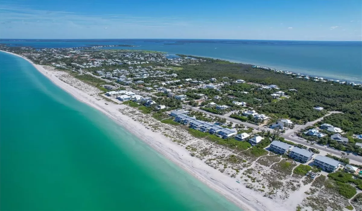 3 Bedrooms Bedrooms, 0 ,2 BathroomsBathrooms,Residential Lease,For Sale,0,D6143645