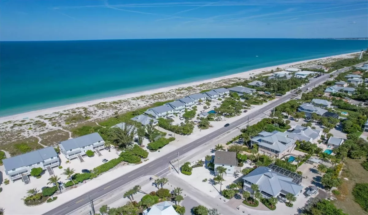 3 Bedrooms Bedrooms, 0 ,2 BathroomsBathrooms,Residential Lease,For Sale,0,D6143645
