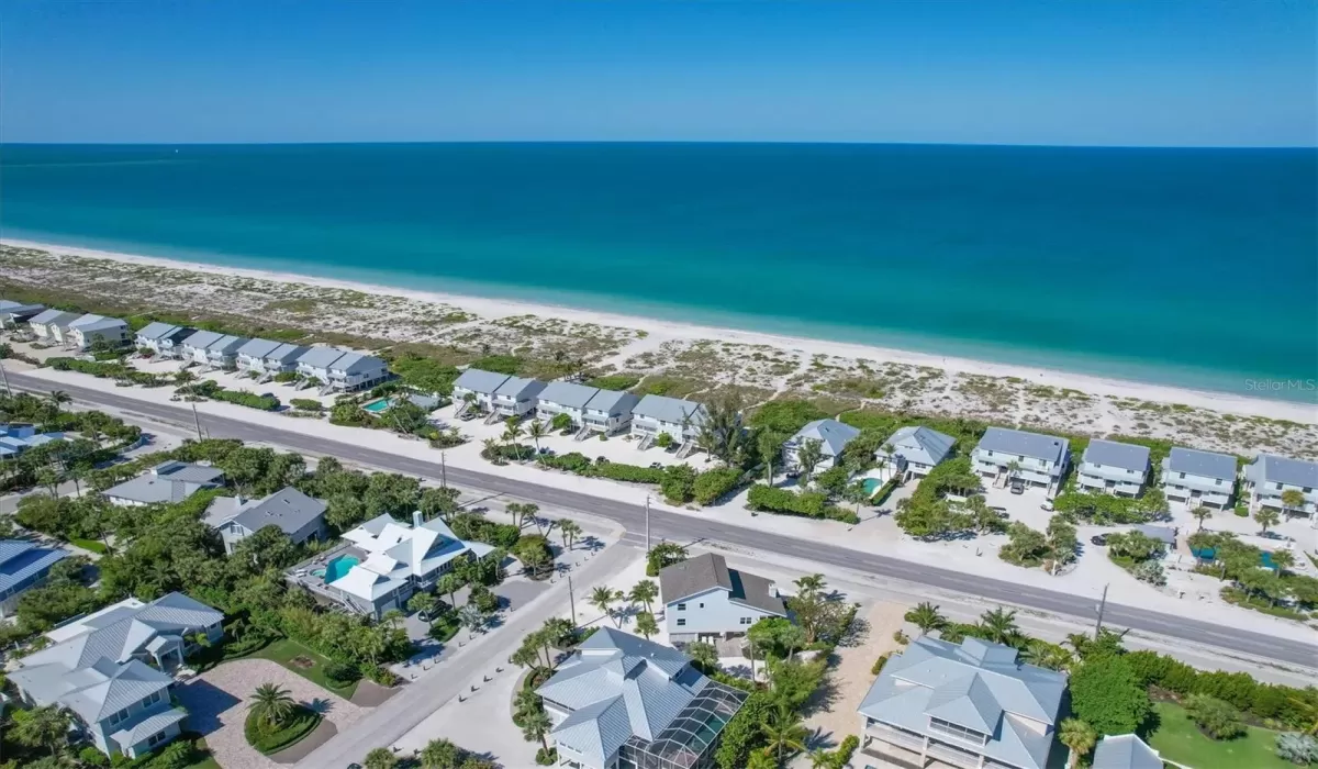 3 Bedrooms Bedrooms, 0 ,2 BathroomsBathrooms,Residential Lease,For Sale,0,D6143645