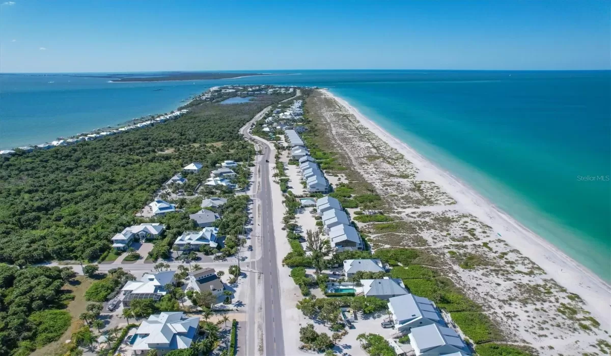 3 Bedrooms Bedrooms, 0 ,2 BathroomsBathrooms,Residential Lease,For Sale,0,D6143645