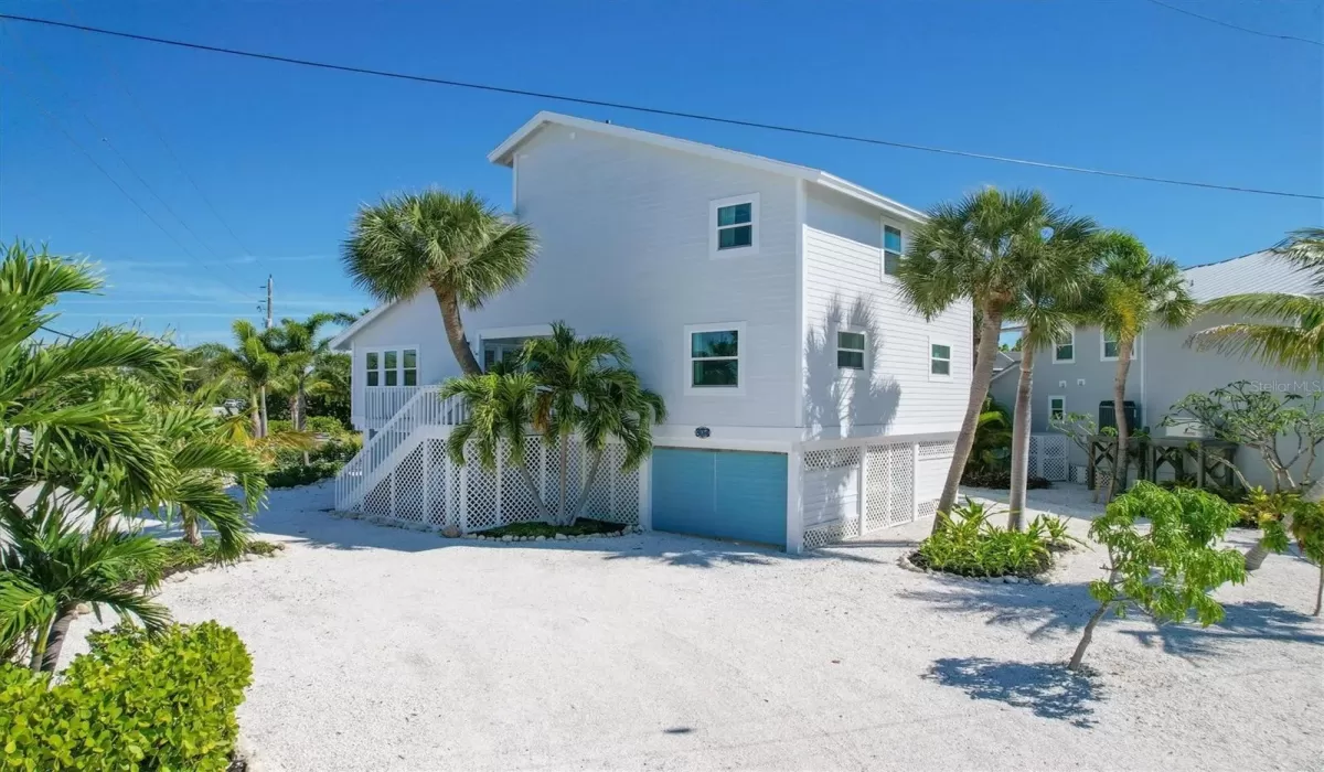 3 Bedrooms Bedrooms, 0 ,2 BathroomsBathrooms,Residential Lease,For Sale,0,D6143645