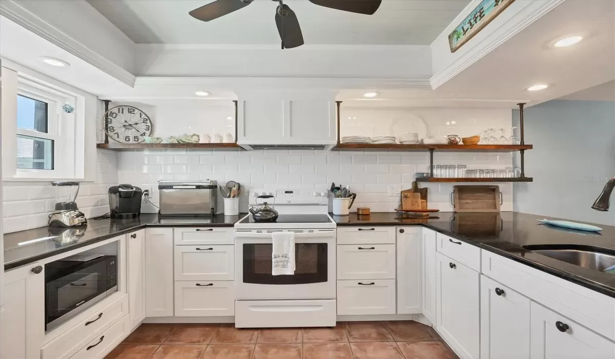 2 Bedrooms Bedrooms, 0 ,2 BathroomsBathrooms,Residential Lease,For Sale,0,D6143503