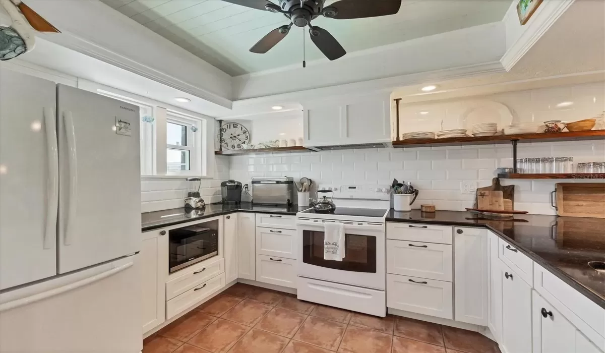 2 Bedrooms Bedrooms, 0 ,2 BathroomsBathrooms,Residential Lease,For Sale,0,D6143503